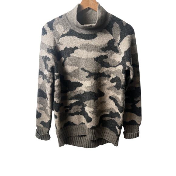 Christian Siriano NY Camo Mock Neck Sweater Women’s Size M Pullover Cozy Knit - Picture 1 of 6